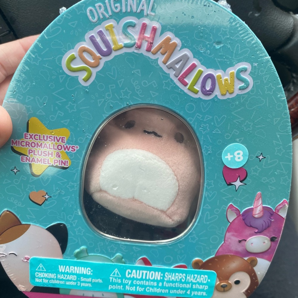 Archie the axolodil squishmallows collectible tin with trading cards